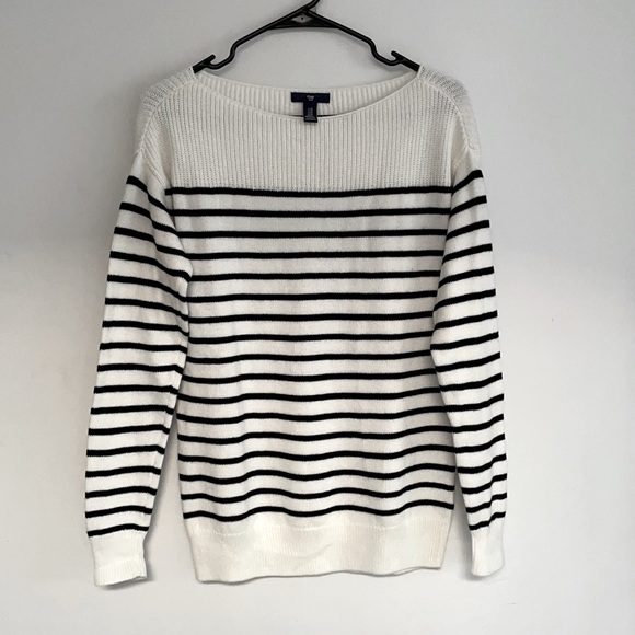 GAP Sweaters - BNWOT GAP Boatneck Black & White Striped Sweater - Size XS